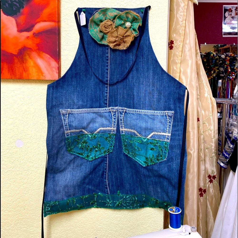 Women’s blue-jean shiny apron